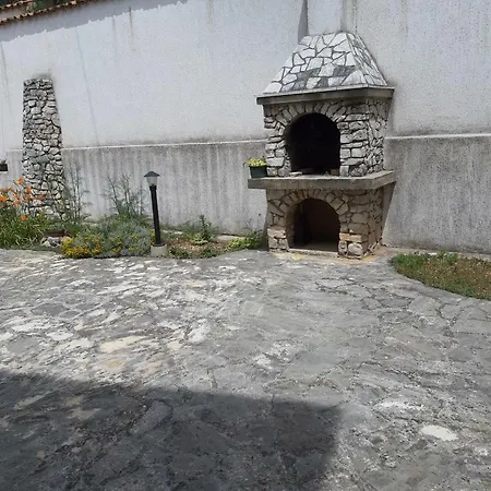 Studio 17716a Tisno