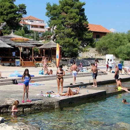 Studio 17716a Tisno
